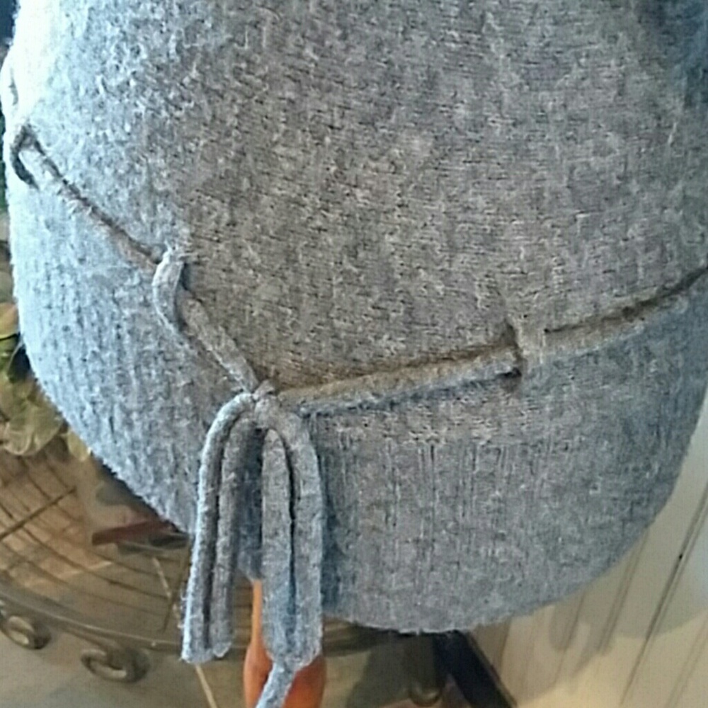 💕DECREE* SWEATER - Picture 3 of 6